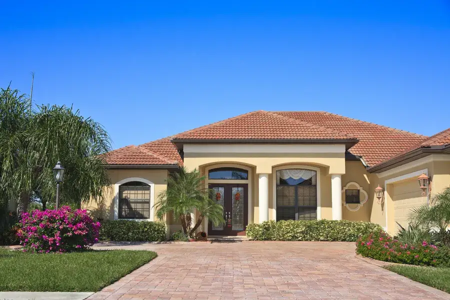 How To Choose The Right Plants For Driveway Landscaping in Loveland, CO How To Choose The Right Plants For Driveway Landscaping in Loveland, CO